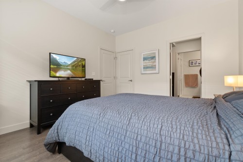5-35846 Mckee Road, Abbotsford, BC - Indoor Photo Showing Bedroom