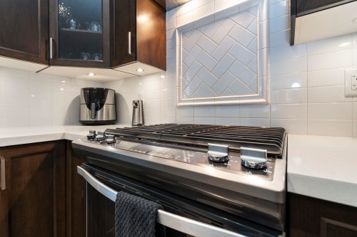 5-35846 Mckee Road, Abbotsford, BC - Indoor Photo Showing Kitchen With Upgraded Kitchen