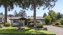 2034 Majestic Crescent Abbotsford, BC V2T 3G1