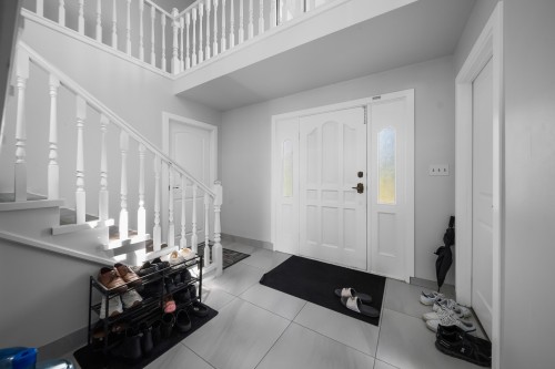 16212 56 Avenue, Surrey, BC - Indoor Photo Showing Other Room