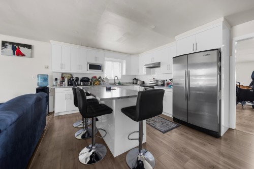 16212 56 Avenue, Surrey, BC - Indoor Photo Showing Kitchen