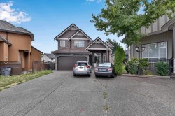6842 131 Street Surrey, BC V3W 1R8