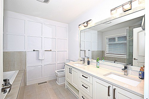 4376 Stephen Leacock Drive, Abbotsford, BC - Indoor Photo Showing Bathroom