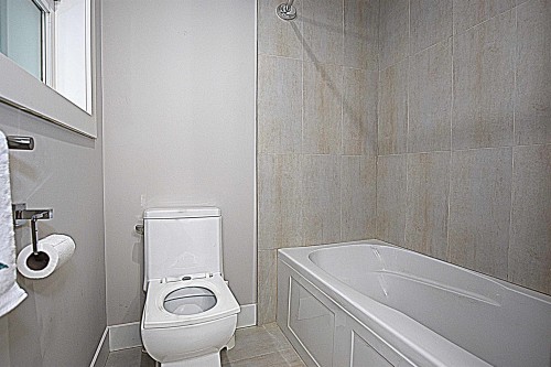 4376 Stephen Leacock Drive, Abbotsford, BC - Indoor