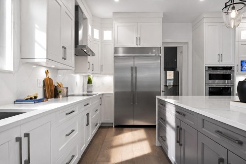 16633 Bell Road, Surrey, BC - Indoor Photo Showing Kitchen With Upgraded Kitchen