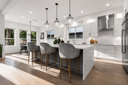 16633 Bell Road, Surrey, BC - Indoor Photo Showing Kitchen With Upgraded Kitchen