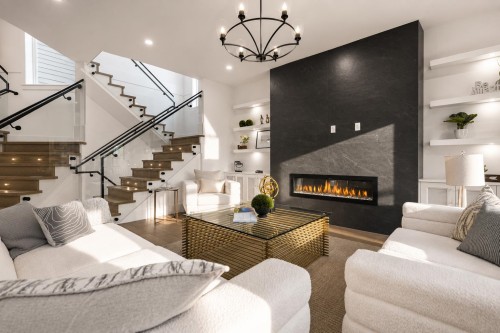 16633 Bell Road, Surrey, BC - Indoor Photo Showing Living Room With Fireplace