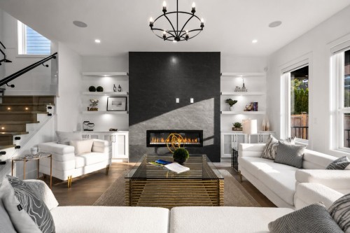 16633 Bell Road, Surrey, BC - Indoor Photo Showing Living Room With Fireplace