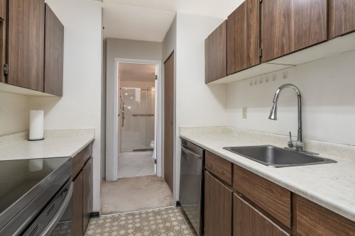 210-1860 Southmere Crescent E, Surrey, BC 