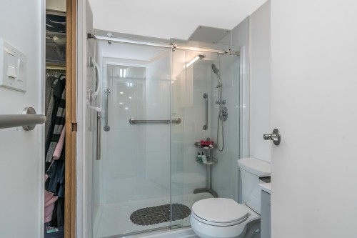210-1860 Southmere Crescent E, Surrey, BC 