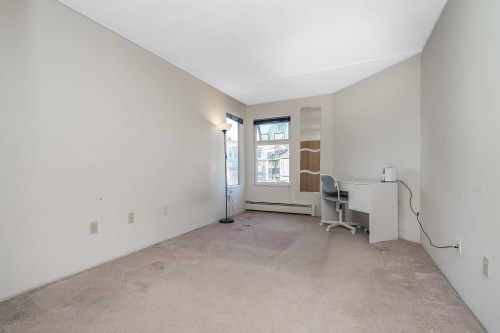 210-1860 Southmere Crescent E, Surrey, BC 