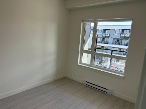 113-2425 166 Street, Surrey, BC - Indoor Photo Showing Other Room