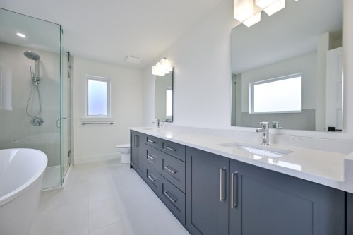 10113 Elderberry Crescent, Surrey, BC - Indoor Photo Showing Bathroom