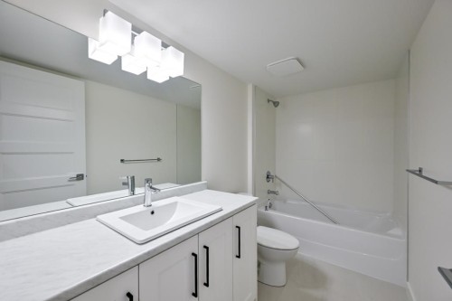 10113 Elderberry Crescent, Surrey, BC - Indoor Photo Showing Bathroom