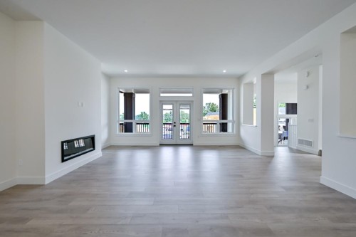 10113 Elderberry Crescent, Surrey, BC - Indoor Photo Showing Living Room With Fireplace
