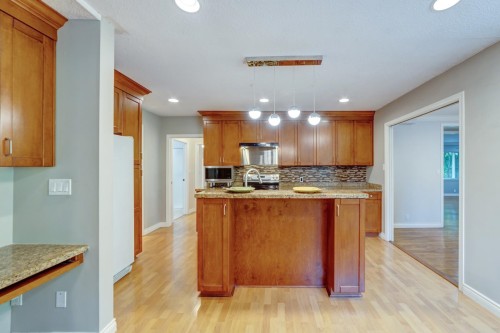 8566 109b Street , Delta, BC V4C 4H3 2