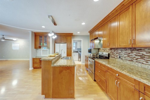 8566 109b Street , Delta, BC V4C 4H3 3