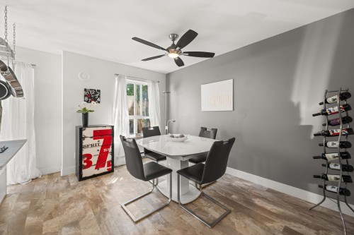 93-8930 Walnut Grove Drive, Langley, BC - Indoor Photo Showing Dining Room