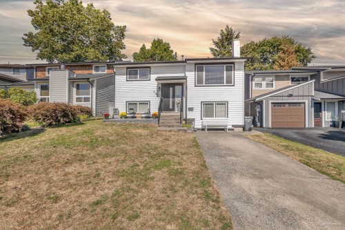 2521 Wilding Crescent  Langley, BC V2Y 1C8