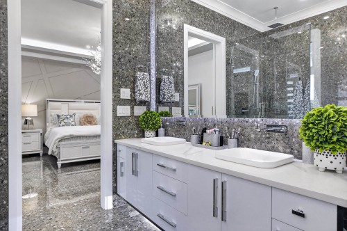 18610 57 Avenue, Surrey, BC - Indoor Photo Showing Bathroom