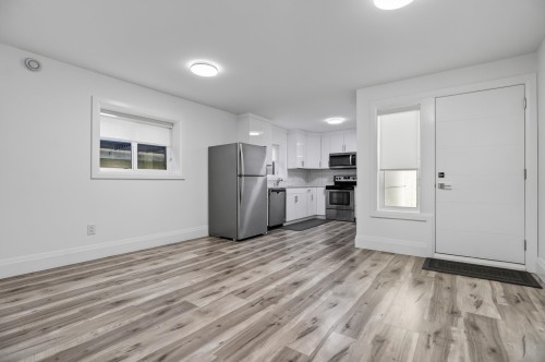 18610 57 Avenue, Surrey, BC - Indoor Photo Showing Kitchen