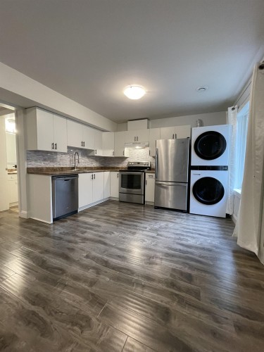bsmt-7333 194 Street , Surrey, BC V4N 5Y1 2