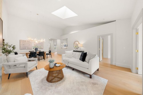 65-2533 152 Street, Surrey, BC - Indoor Photo Showing Living Room