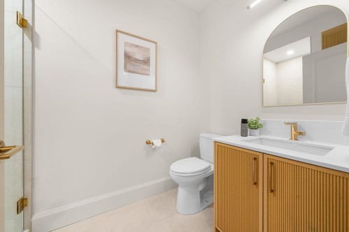 65-2533 152 Street, Surrey, BC - Indoor Photo Showing Bathroom