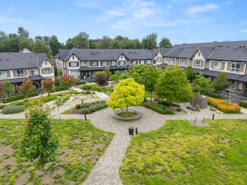 31-30930 Westridge Place, Abbotsford, BC - Outdoor