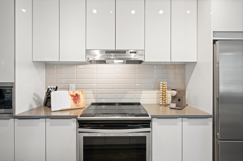 31-30930 Westridge Place, Abbotsford, BC - Indoor Photo Showing Kitchen With Upgraded Kitchen