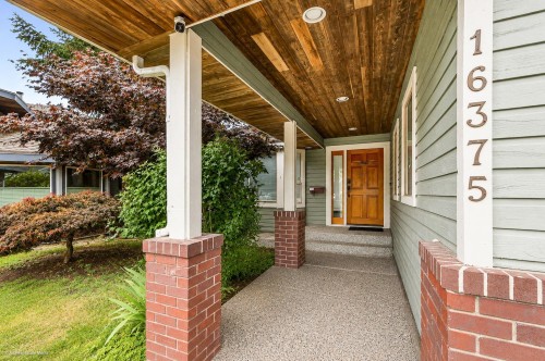 Upper-16375 Middleglen Place , Surrey, BC V4N 1X7 4