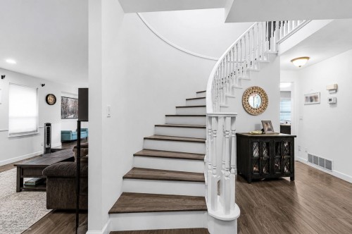 Upper-16375 Middleglen Place , Surrey, BC V4N 1X7 5