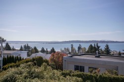 15662 Semiahmoo Avenue  White Rock, BC V4B 1V4