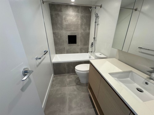 28XX-13745 George Junction , Surrey, BC V3T 0V8 4
