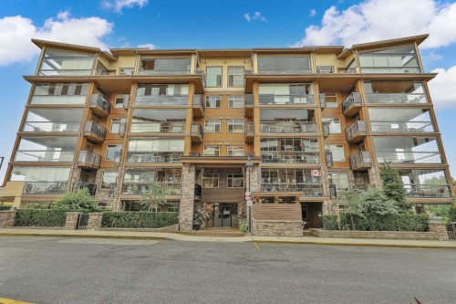 A303-20716 Willoughby Town Centre Drive  Langley, BC V2Y 3J7