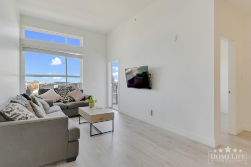 501-7809 209 Street , Langley, BC V2Y 3N6 5