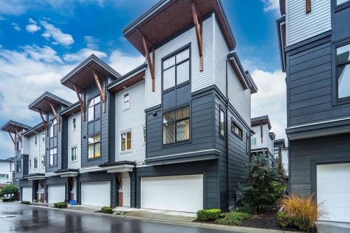 14-22128 48a Avenue  Langley, BC V3W 3P4