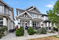 20479 77b Avenue  Langley, BC V2Y 4K3