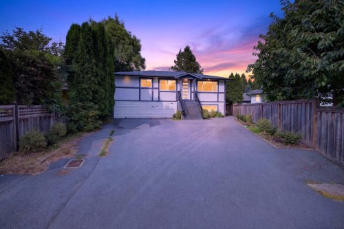 20543 50a Avenue  Langley, BC V3A 6X3