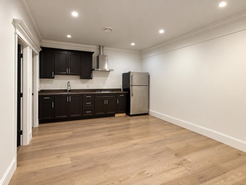 B-1381 200 Street , Langley, BC V2Z 1W5 3