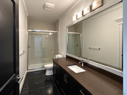 B-1381 200 Street , Langley, BC V2Z 1W5 5