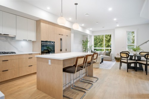 5-5993 143 Street, Surrey, BC 