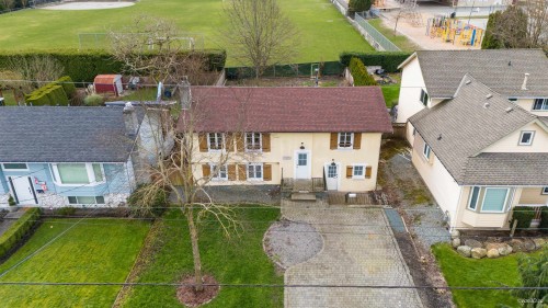 15894 Thrift Avenue  White Rock, BC V4B 2M8