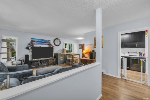 1202-10620 150 Street  Surrey, BC V3R 7S1