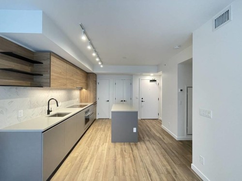 7XX-10448 University Dr , Surrey, BC V3T 0S7 5