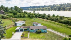 29486 Donatelli Avenue Mission, BC V4S 1H7