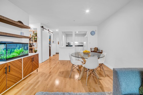 202-9650 148 Street, Surrey, BC 