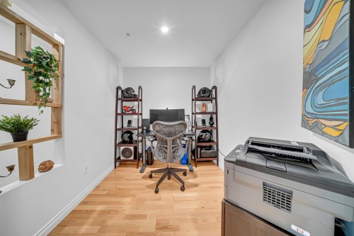 202-9650 148 Street, Surrey, BC 