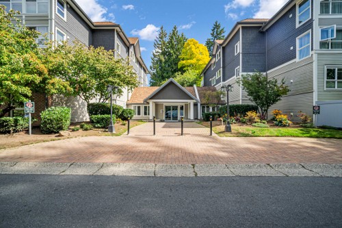 202-9650 148 Street, Surrey, BC 