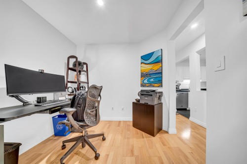 202-9650 148 Street, Surrey, BC 